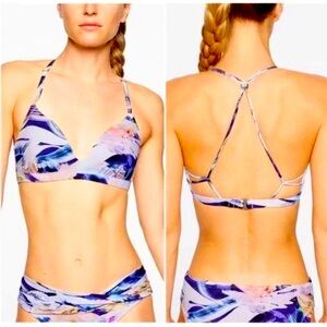 SALE✨ Athleta (XS) Swim Vivid Twist Top & Bottom